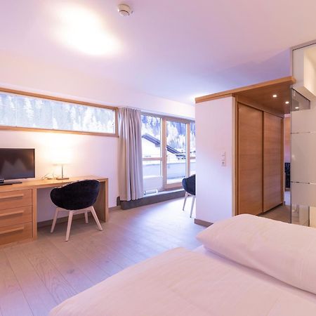 Quality Hosts Arlberg - Hotel Goldenes Kreuz B&B Σανκτ Αντόν αμ Άλμπεργκ Εξωτερικό φωτογραφία