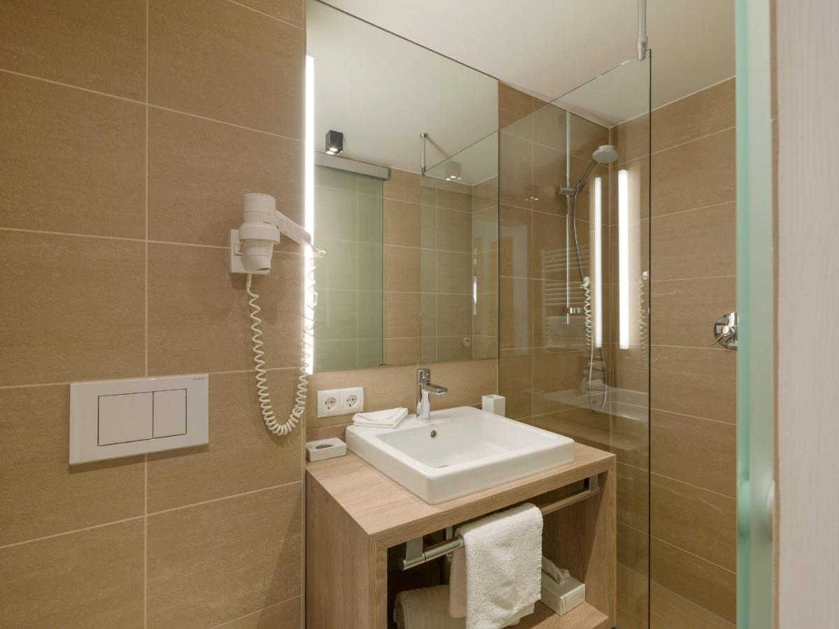 Quality Hosts Arlberg - Hotel Goldenes Kreuz B&B Σανκτ Αντόν αμ Άλμπεργκ Εξωτερικό φωτογραφία