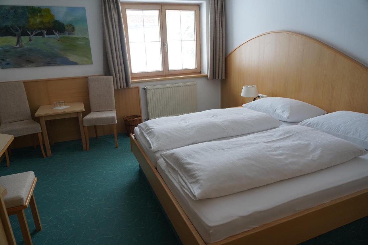 Quality Hosts Arlberg - Hotel Goldenes Kreuz B&B Σανκτ Αντόν αμ Άλμπεργκ Εξωτερικό φωτογραφία